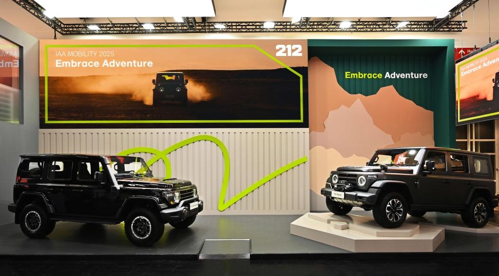 212越野车登陆海外车展 开启全球化新篇章