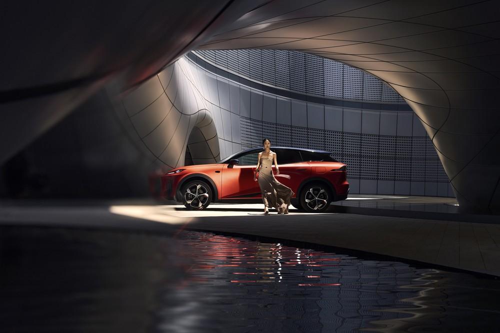 15万级标配华为乾崑豪华SUV，全新深蓝S07上市，15.69万元起