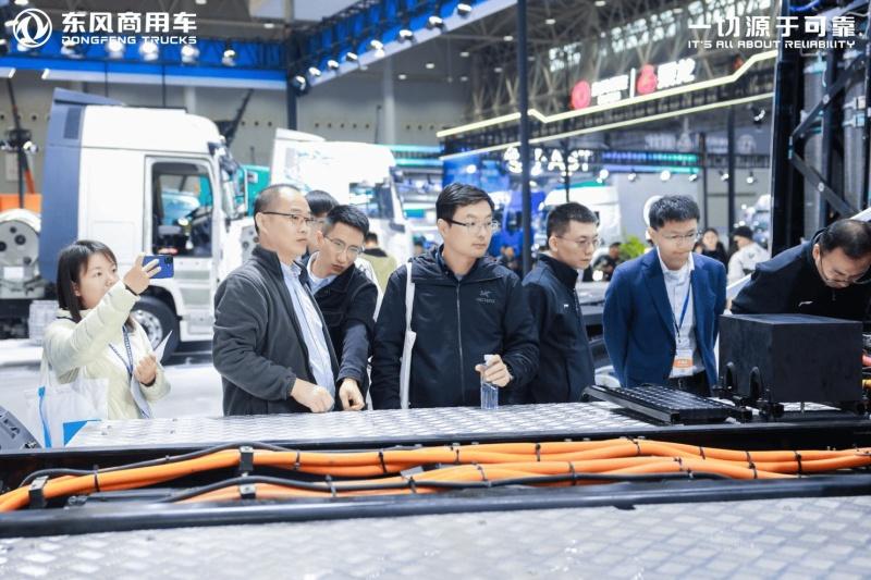 智绘点亮绿色征程，东风商用车2025中国国际商用车展重磅开启