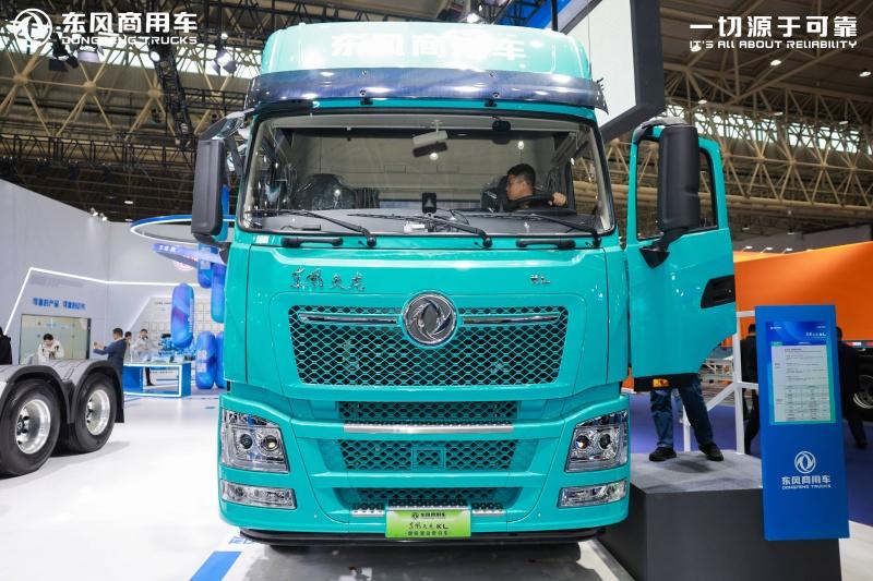 东风商用车亮剑！6车7动力震撼武汉车展