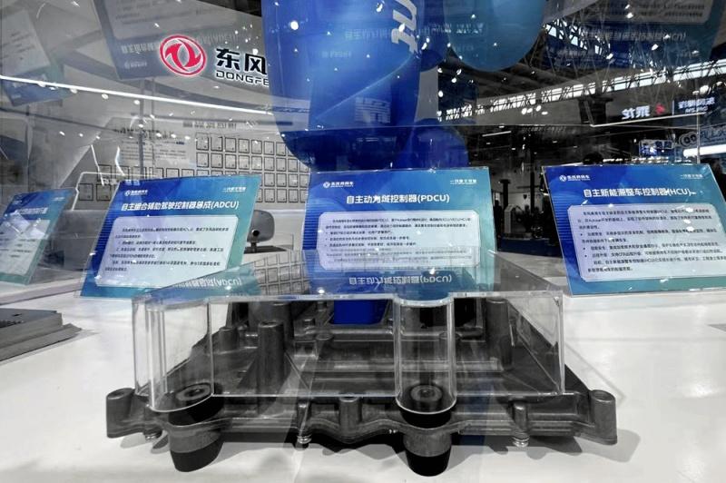 东风亮剑“零碳”新纪元：多款动力总成方案重构重卡价值边界