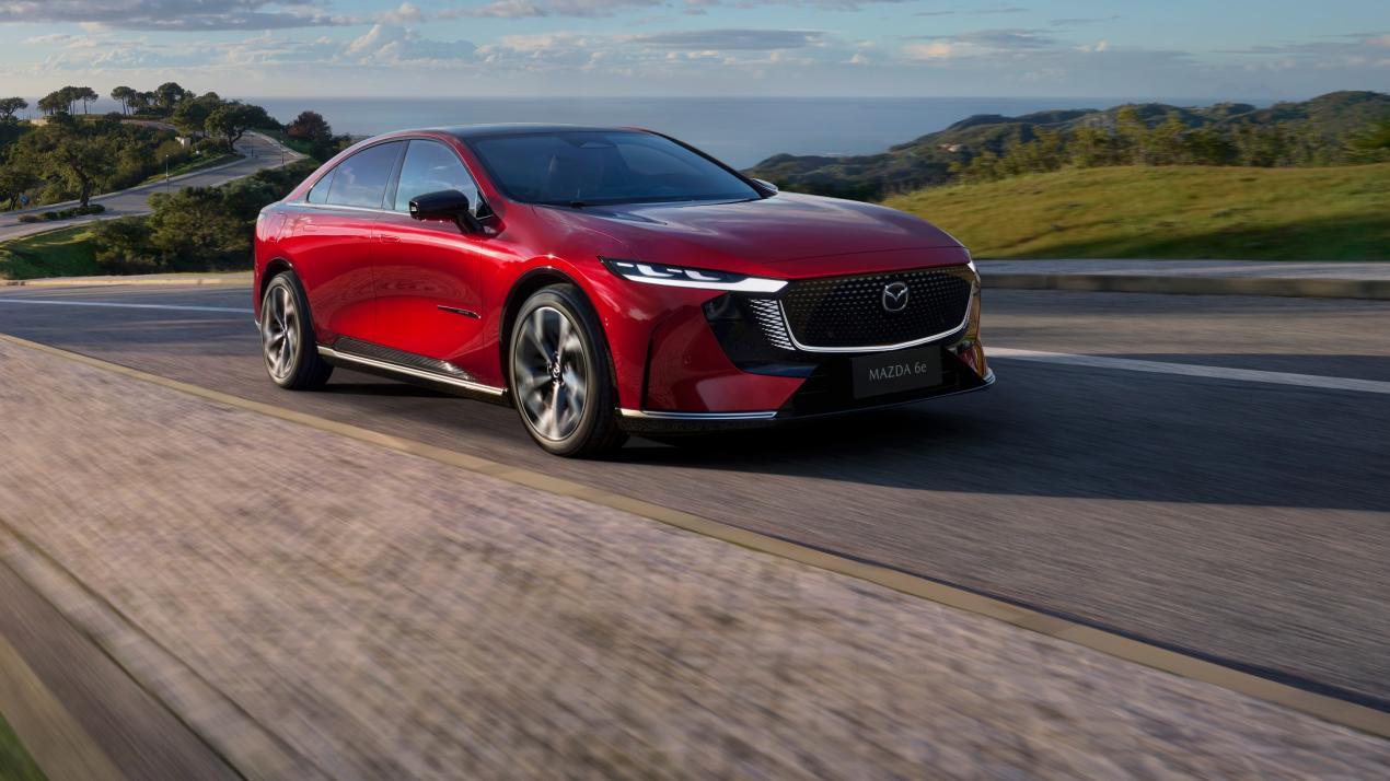 MAZDA 6e亮相2025泰国国际车展 长安马自达新能源全球化布局持续加速