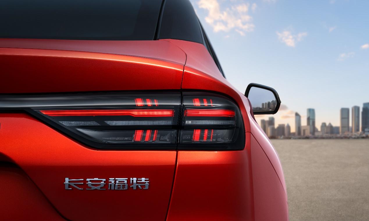 14.98万元起！搭载第五代2.0T EcoBoost®发动机，福特新蒙迪欧拉高同级性能标准
