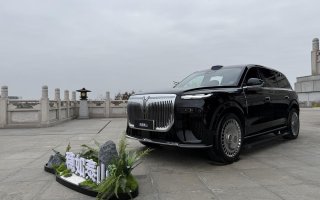 搭载岚海智能超混技术，纯电续航350km，成都静态品鉴岚图泰山