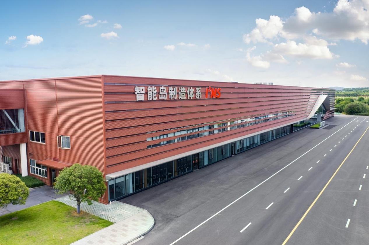 央视认证！上汽通用五菱×华为合作的大成之作——华境S落地国家领航级智能工厂