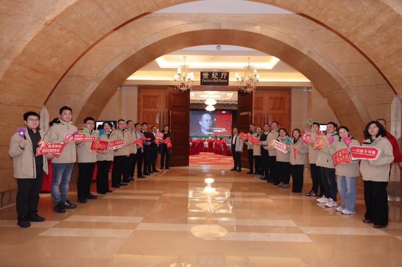 共敬十年征途，共赴天龙哥之夜——东风天龙哥俱乐部2026年客户盛典