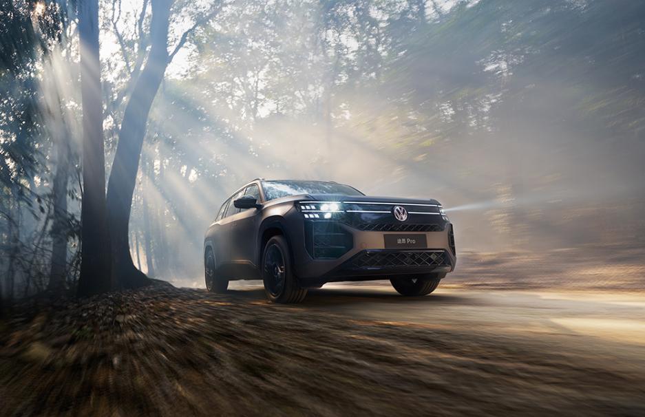 网友纷纷打call的大七座智能SUV！途昂 Pro获“2025微博年度卓越车型”