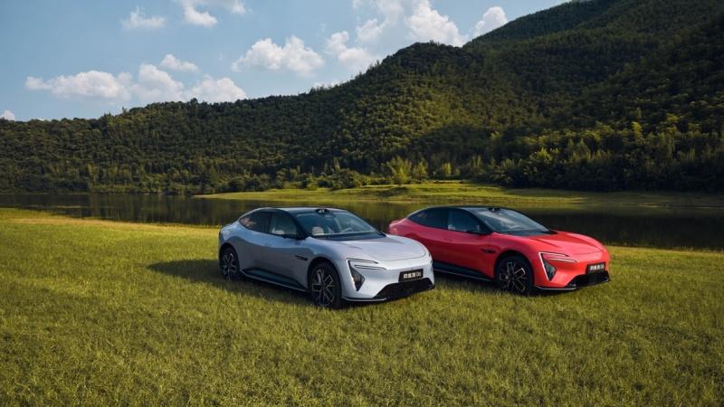 阿维塔06荣膺第六届《中国汽车风云盛典》 “风云2025 低碳汽车”称号