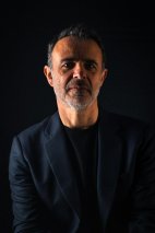 Alcantara特邀Chris Lefteri担任品牌设计大使，开启材料与设计的全新对话