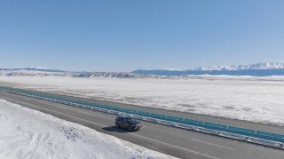  “新公路之王”被官方“认证”！极氪8X在四大基建工程中完成全路况实测