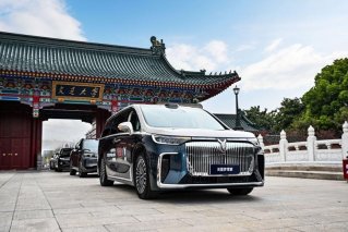 顶级学府用岚图 岚图汽车护航上海交大、西安交大130周年校庆