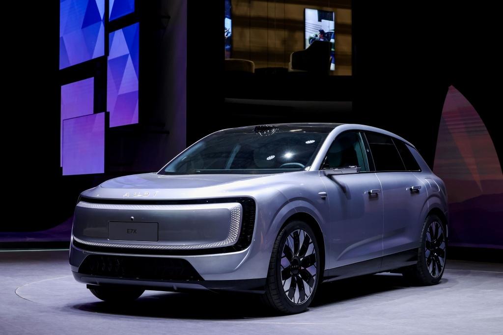 智慧性能旗舰SUV 奥迪E7X正式上市 限时臻享26.98万元起