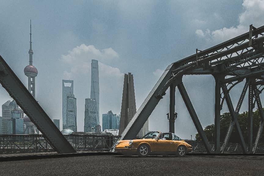 驶出展台，驶入街巷：保时捷经典车首度亮相上海公开道路