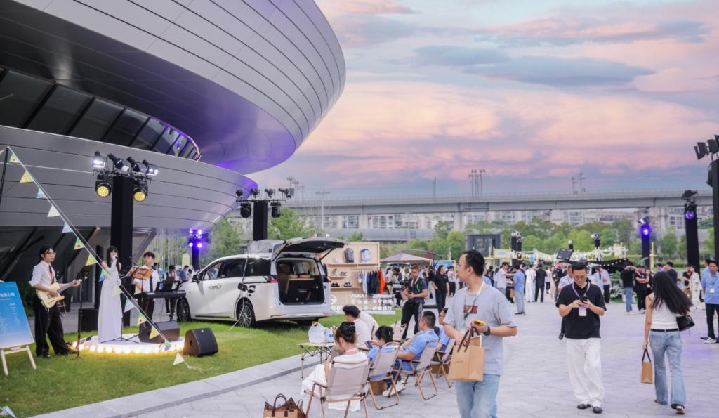 传祺MPV家族双车焕新上市，展现“中国智享MPV世家”标杆实力