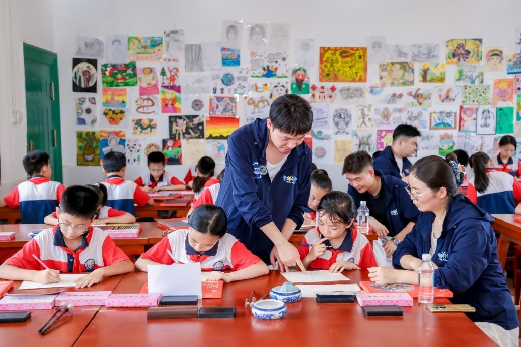 上汽大众“繁星计划”希望小学公益行动走进湖南益阳